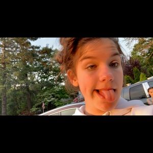 Meet your Posher, Ally